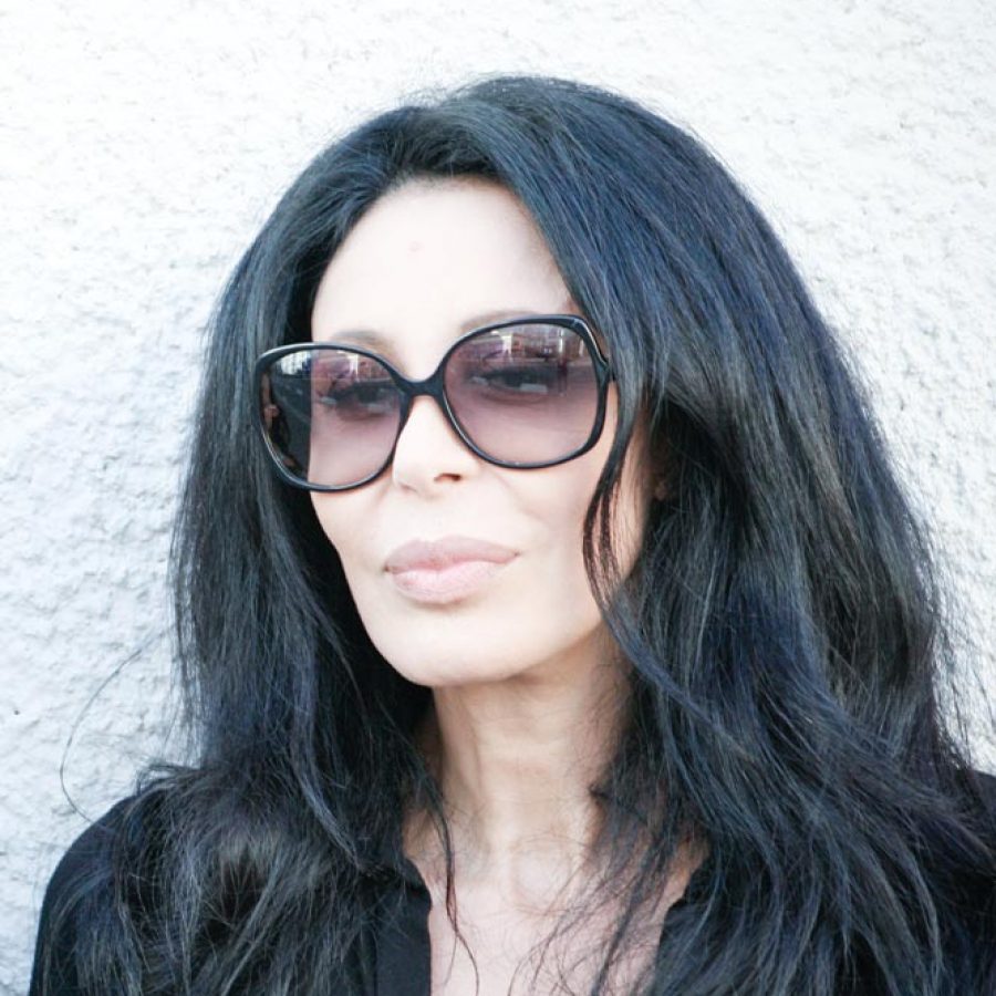 YAMINA BENGUIGUI EN TOURNAGE