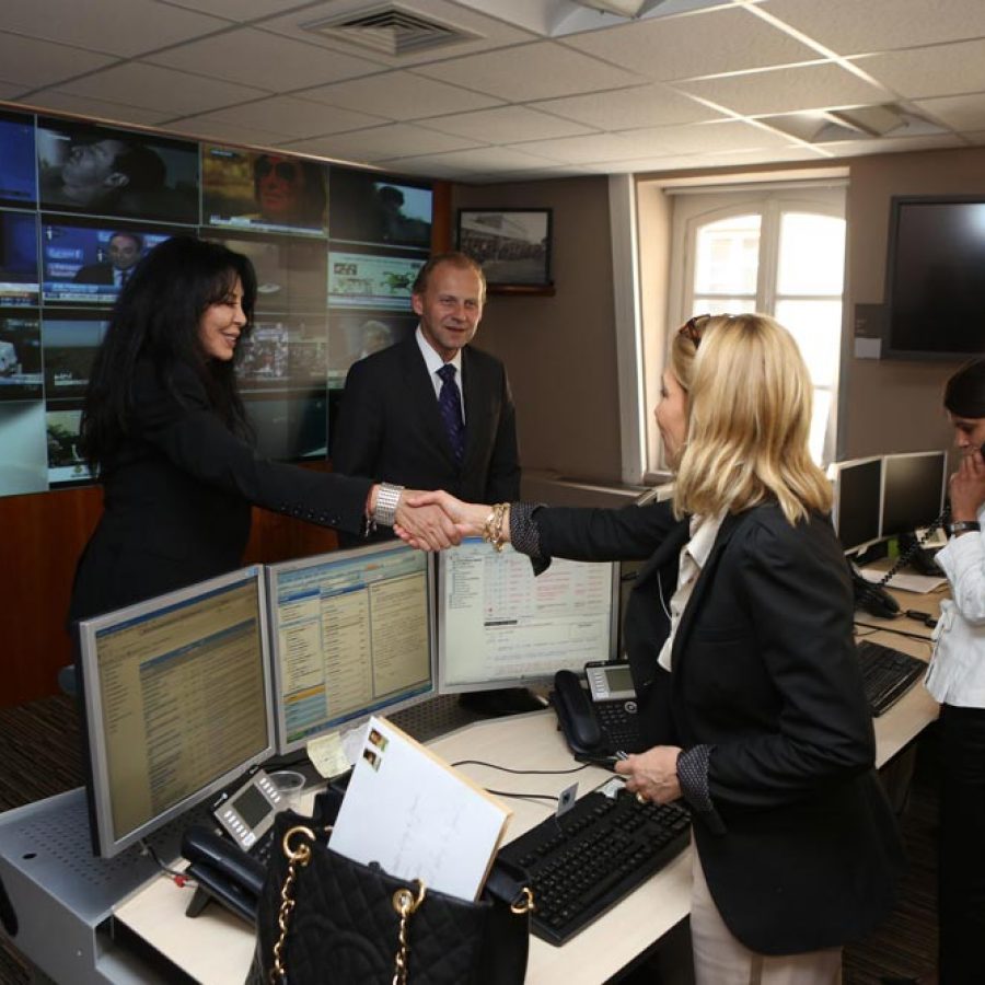 YAMINA BENGUIGUI – VISITE CENTRE DE CRISE